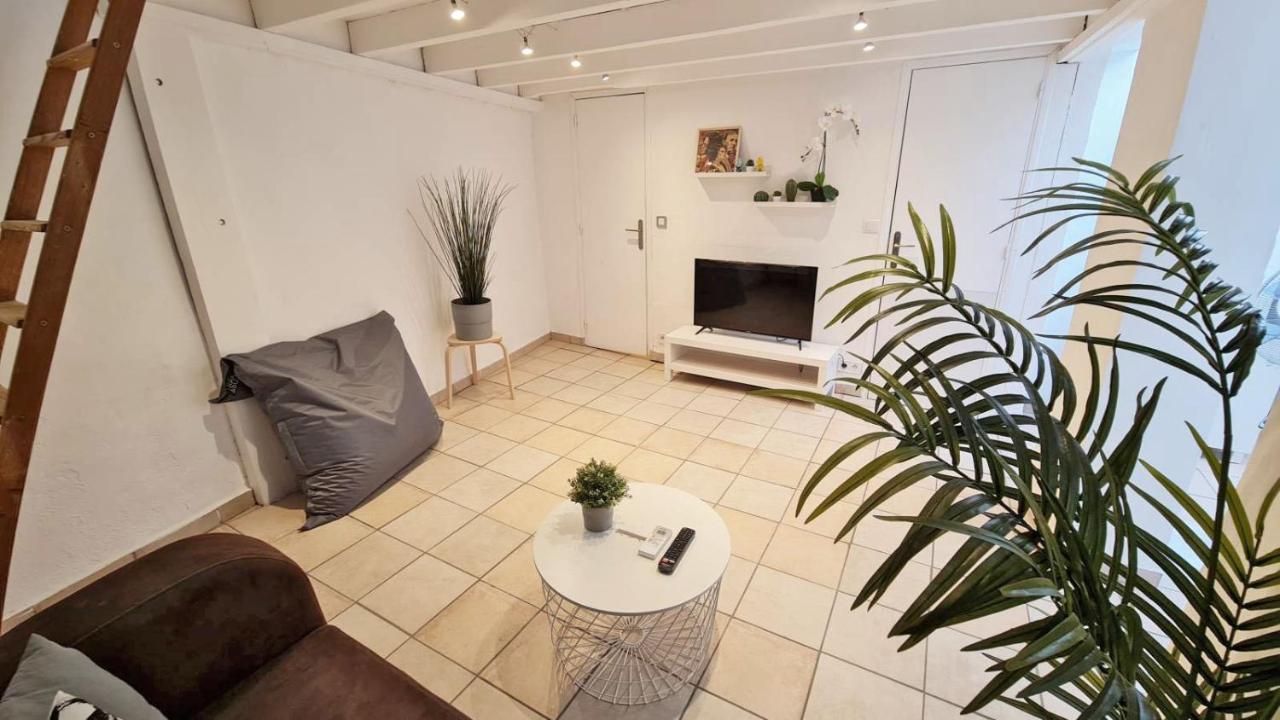 Gregbnb - T2 Climatise Mezzanine - Atypique - Centre Ancien Toulon Exterior photo